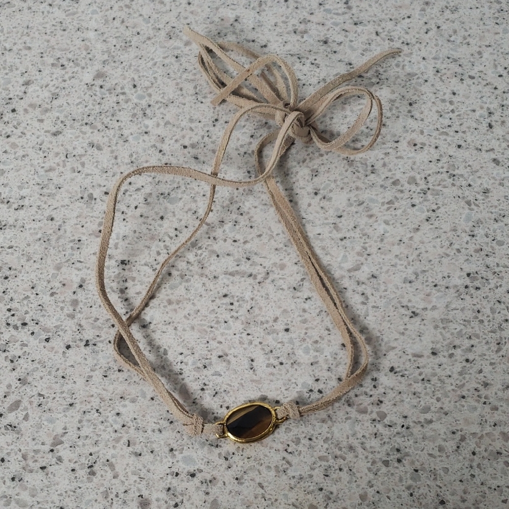 Beige Suede Cord Necklace with Faux‎ Gemstone Pendant – Fashion Jewelry
